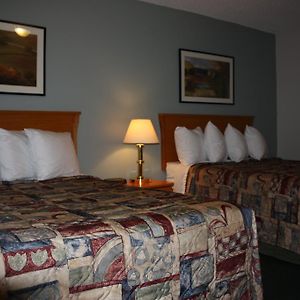 Queen Room 2 Queen Beds